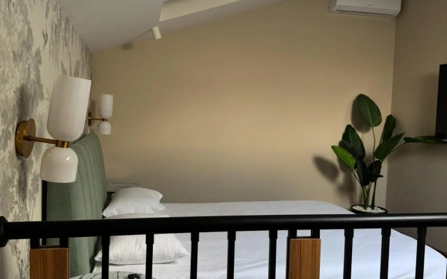 Двухуровневые апартаменты Море и Горы на улице Фигурная