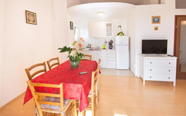 Apartment Njivice 5427b