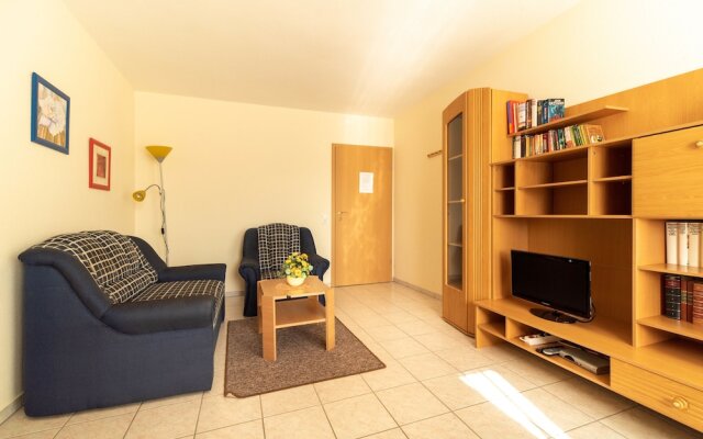 Lena Apartman