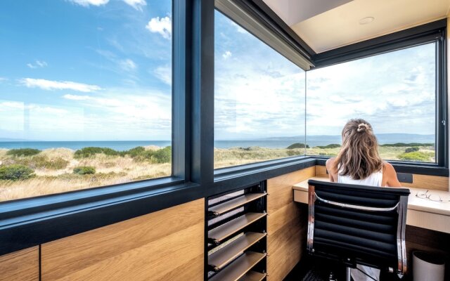 Elements - Freycinet Holiday Houses