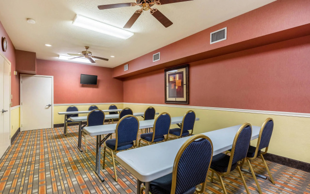 Quality Suites Houston North - Spring