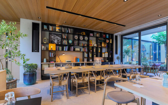 Hotel Indigo Larnaca by IHG