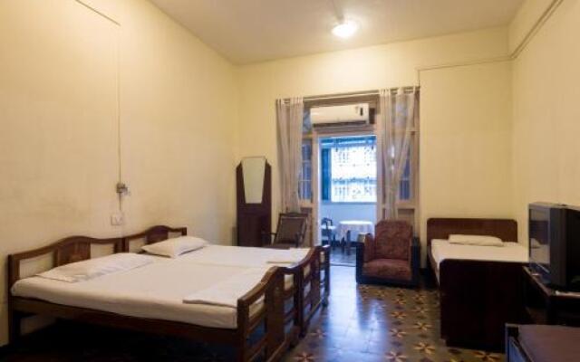 Bed and Breakfast at Colaba