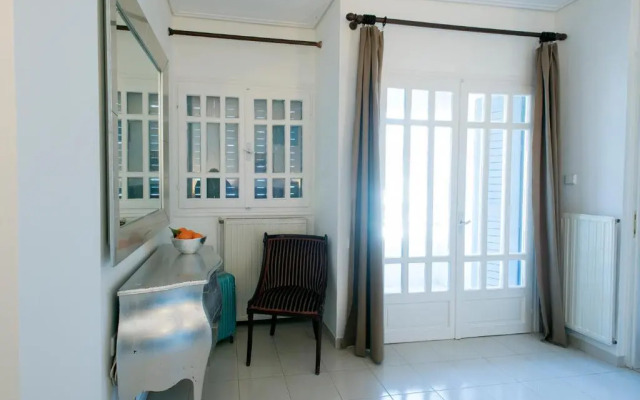 Met & Kas corner spacious house with countryard