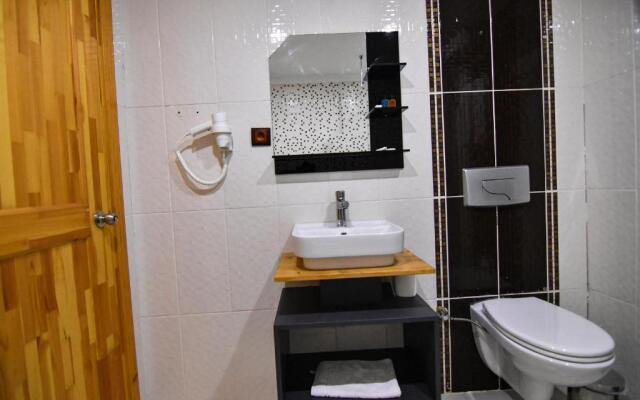 Green Palace Suite Hotel