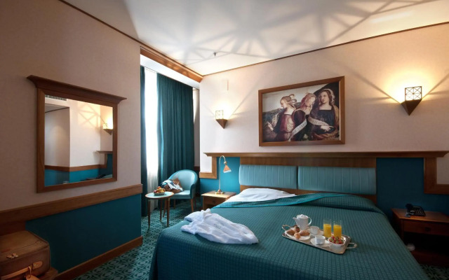 Hotel Sangallo Palace