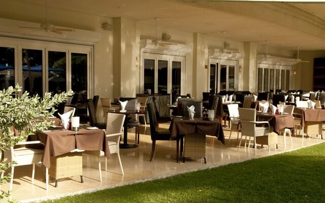 Caribbean Club Luxury Condo Hotel