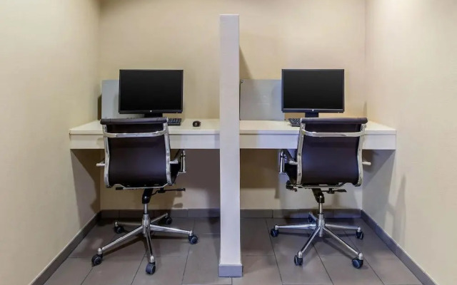 Comfort Inn & Suites SW Houston Sugarland