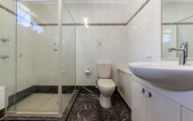 Laman Lodge, Unit 5, 15 Laman Street