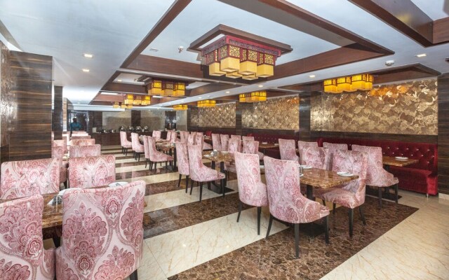 Capital O 6958 The Vijay Park