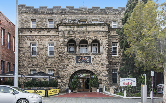 The Old Swan Barracks Backpackers