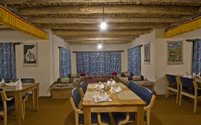 Pangong Retreat Camp