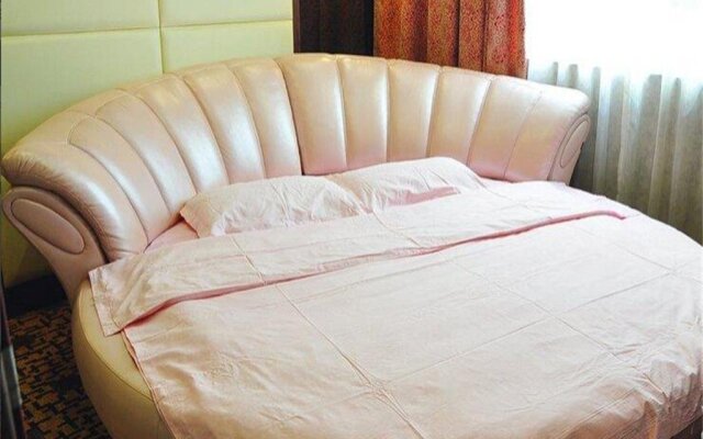 Jingzhou Yunlongshangfang Boutique Hotel