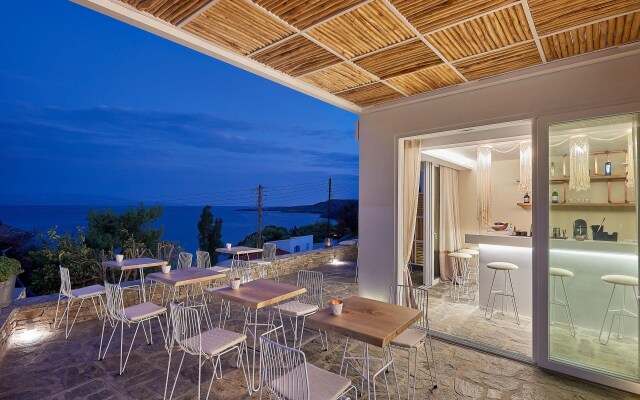 Canal Suites