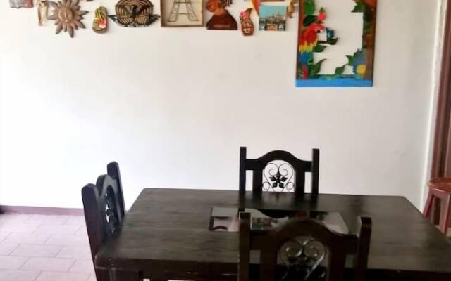 Airport traveler's home. - Hostel