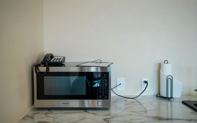1 Bedroom Lake View Villa - Unit 606