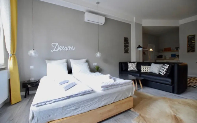 Vaci Street Apartment