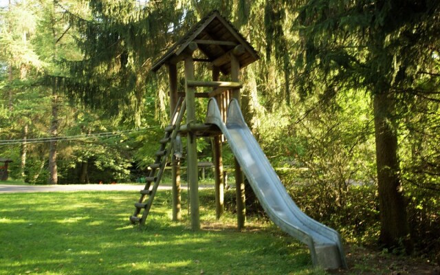 Well-kept Apartment in a Wooded Area
