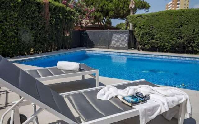 MAR - Luxury Villa Marbesa 400 meters to beach