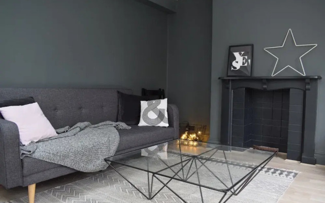 3 Bedroom Apartment in Brixton