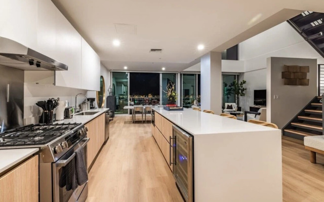 @ Marbella Lane - Luxurious 3BR Penthouse