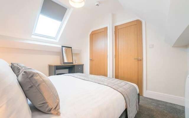 The Queens Arms Apartments