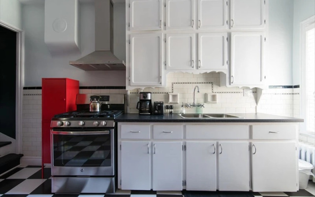 Expansive 6BR in West Queen West by Sonder