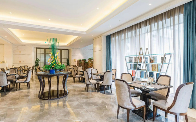 S & N International Hotel Linhai