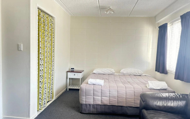 Kowhai & Colonial Motel – Guest Rooms – Rotorua