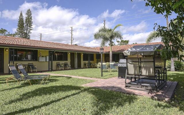 Shell Studios Hallandale Beach