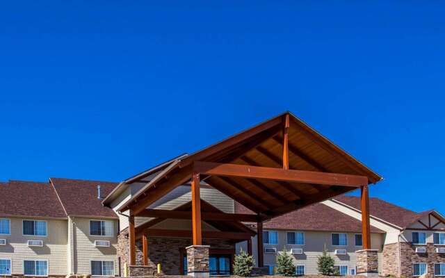 Comfort Inn & Suites Riverview near Davenport and I-80