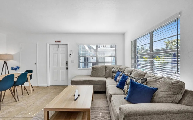 Lovely 1- Bedroom Rental Unit With Pool