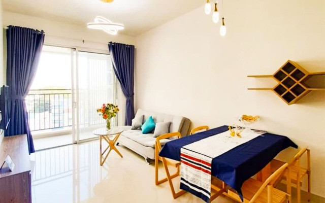 Gold Bee Apartment - Saigon Royal