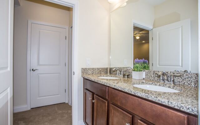 Fabulous Vacation Home  w/ Screened Pool Close To Disney 146