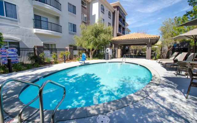 Courtyard Ventura Simi Valley