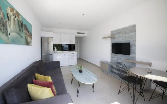 Seafront Flat With Breathtaking Sea View in Bodrum