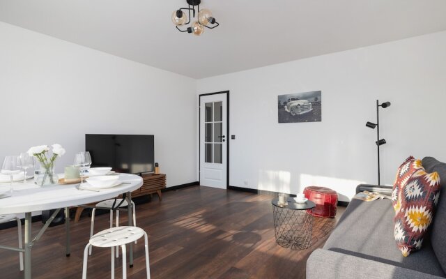 Two-bedroom Strzelców 9 by Renters