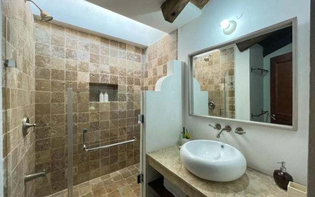 New and Luxurious Apartment