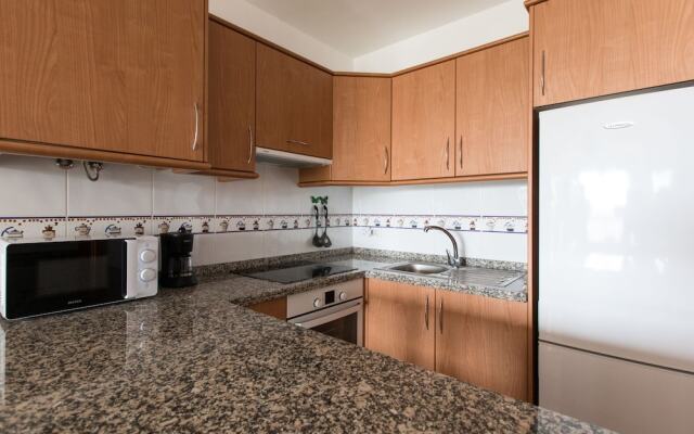 El Mirador: sea views from the shore