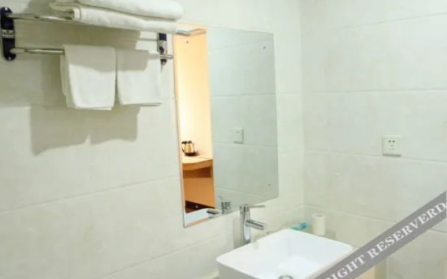 Youyou Business Hotel (Taishan Bus Terminal)