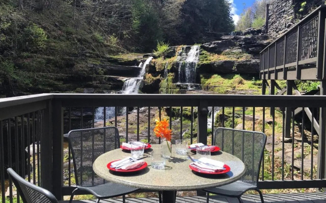 Celebrity Resorts Poconos