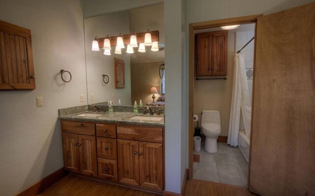 Merry Beary by Lake Tahoe Accommodations