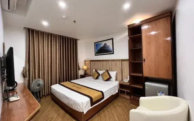4M2 Hotel