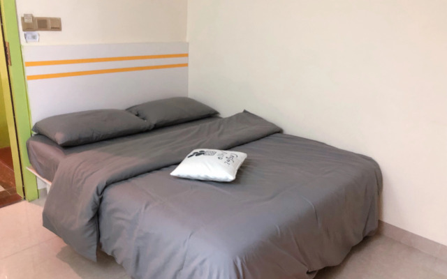 Yueqingnian Apartment