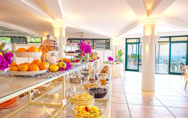 Baia Taormina Hotel