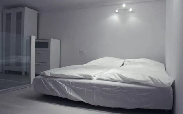 Fantastic Ernesto near Basilica