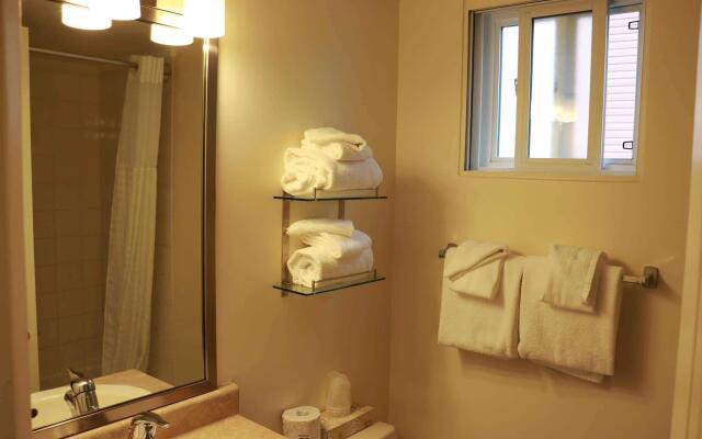 Super 8 by Wyndham Courtenay