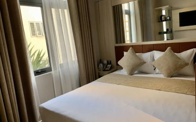 Holiday 2 Hotel