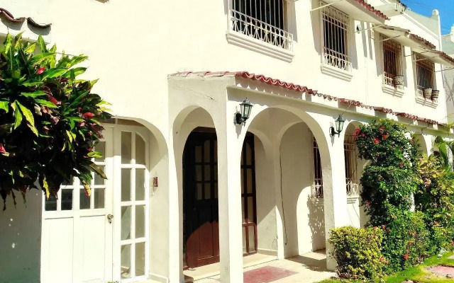 Casa Blanca Boutique & Organic