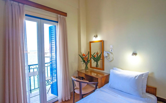 Lucia Hotel